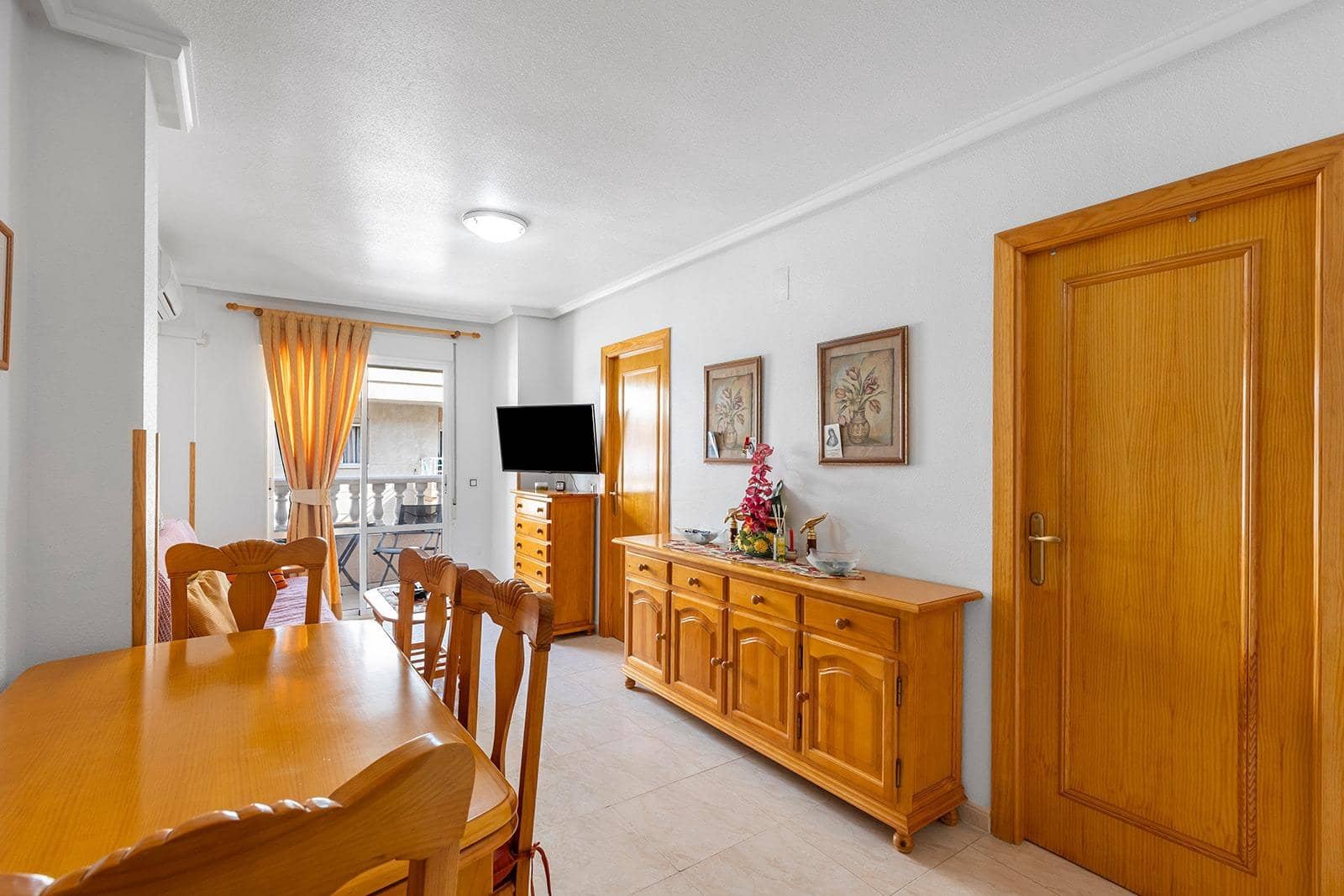 Apartamento de 2 habitaciones en Torrevieja en venta con piscina - 138.900 € (Ref: 9964157)