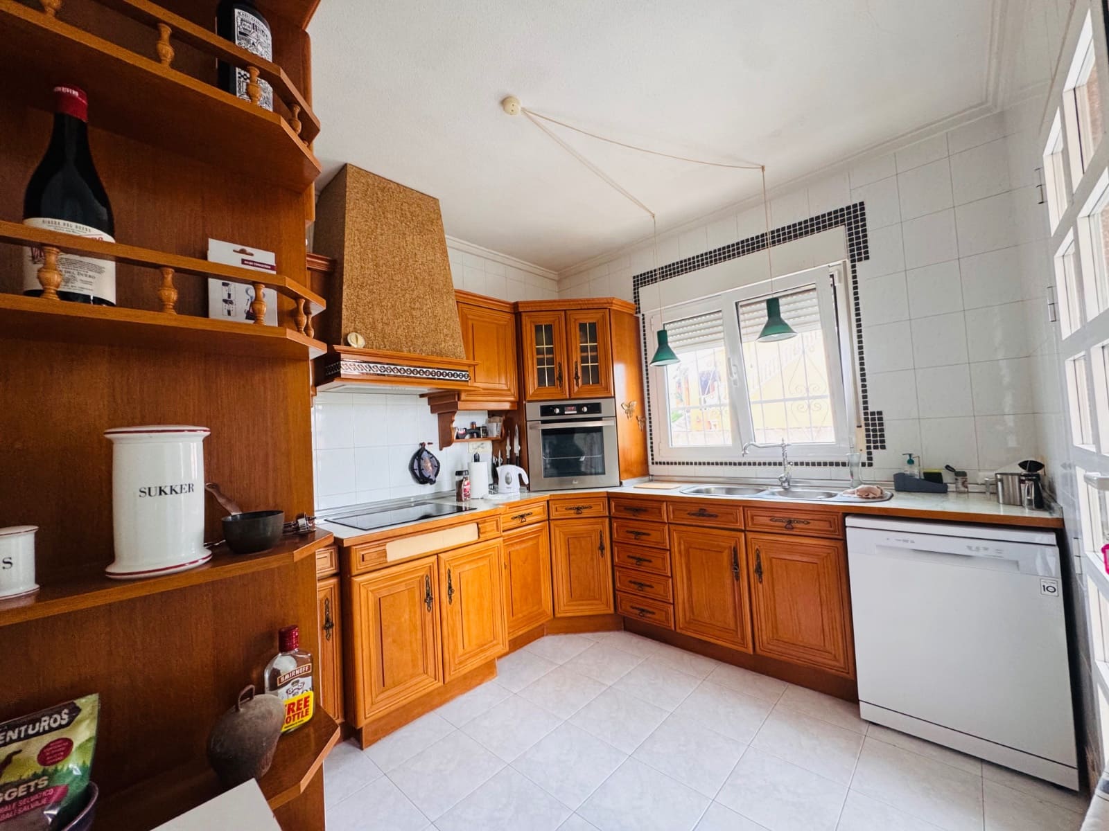 5 slaapkamer Villa te koop in Ciudad Quesada met zwembad garage - € 499.950 (Ref: 9965888)