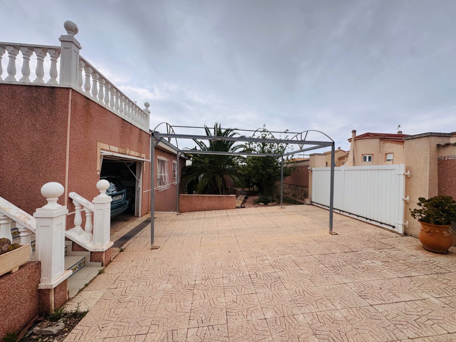 5 slaapkamer Villa te koop in Ciudad Quesada met zwembad garage - € 499.950 (Ref: 9965888)