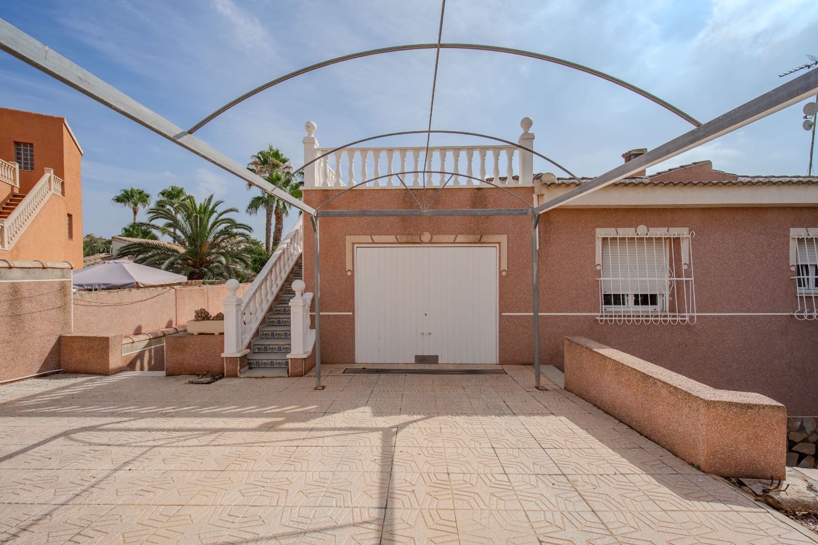 5 soveværelse Villa til salg i Ciudad Quesada med swimmingpool garage - € 499.950 (Ref: 9965888)