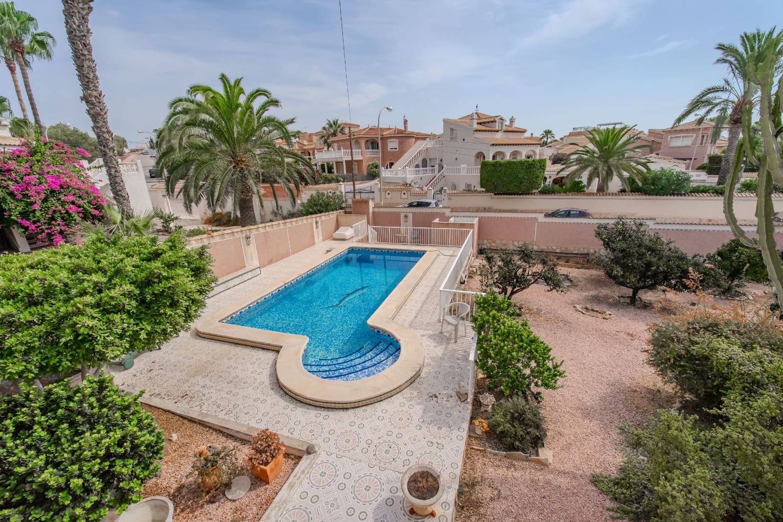 5 soveværelse Villa til salg i Ciudad Quesada med swimmingpool garage - € 499.950 (Ref: 9965888)