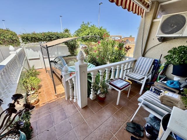 2 slaapkamer Rijtjeshuis te koop in Torrevieja met zwembad - € 169.500 (Ref: 9968587)