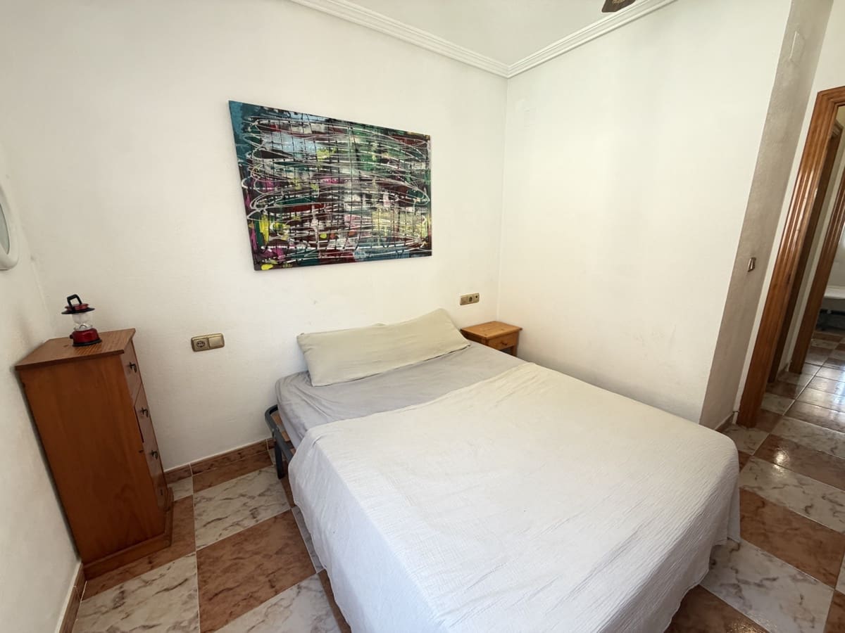 2 soverom Leilighet til salgs i Villamartin med svømmebasseng - € 149 995 (Ref: 9968593)