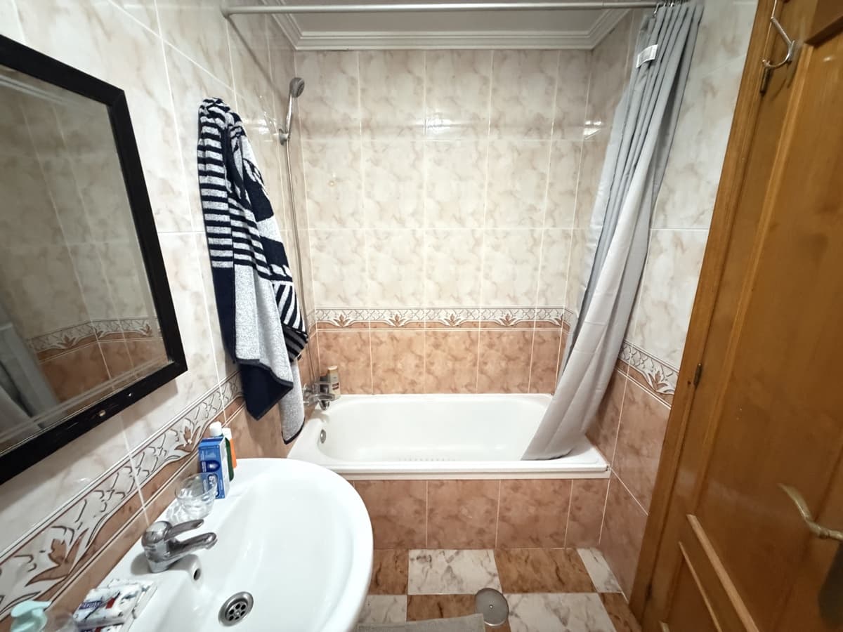 2 soverom Leilighet til salgs i Villamartin med svømmebasseng - € 149 995 (Ref: 9968593)