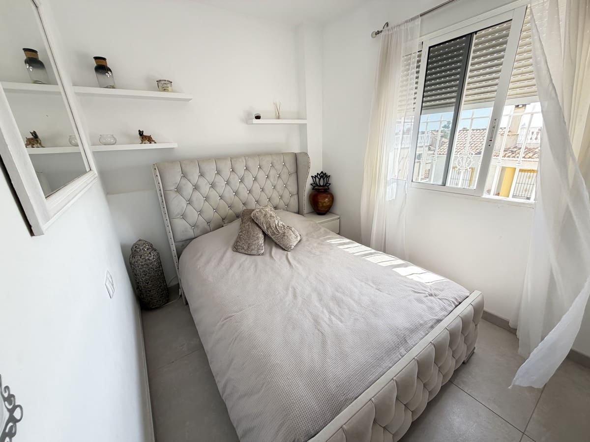 3 soverom Villa til salgs i San Miguel de Salinas med svømmebasseng - € 350 000 (Ref: 9968597)