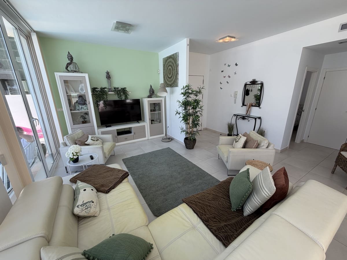 4 bedroom Villa for sale in Torrevieja with pool garage - € 650,000 (Ref: 9968600)