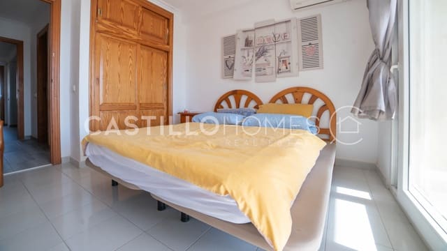 Ático de 1 habitación en Torrevieja en venta con piscina - 149.900 € (Ref: 9973649)