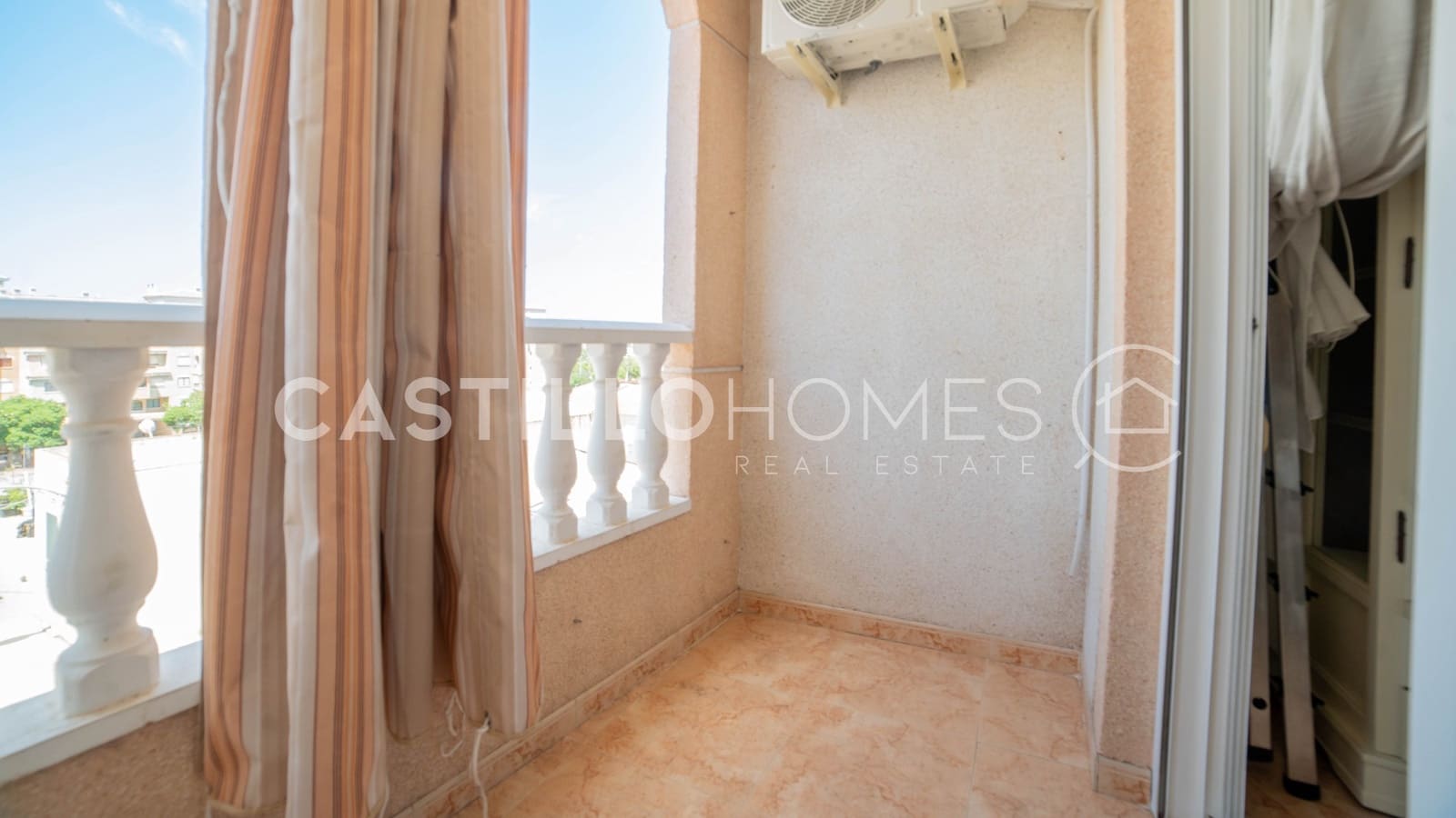 2 chambre Appartement à vendre à Torrevieja - 133 000 € (Ref: 9973652)