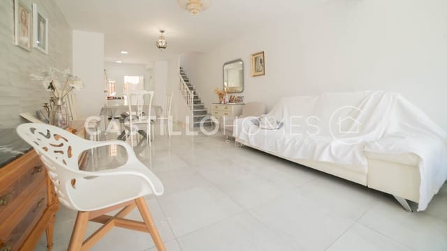 3 soverom Hus til salgs i Torrevieja med svømmebasseng - € 319 000 (Ref: 9973655)