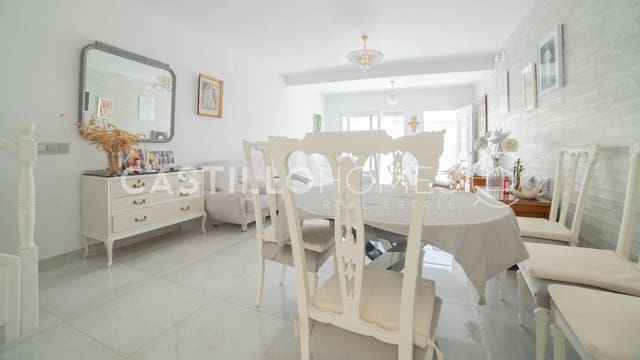 3 soverom Hus til salgs i Torrevieja med svømmebasseng - € 319 000 (Ref: 9973655)