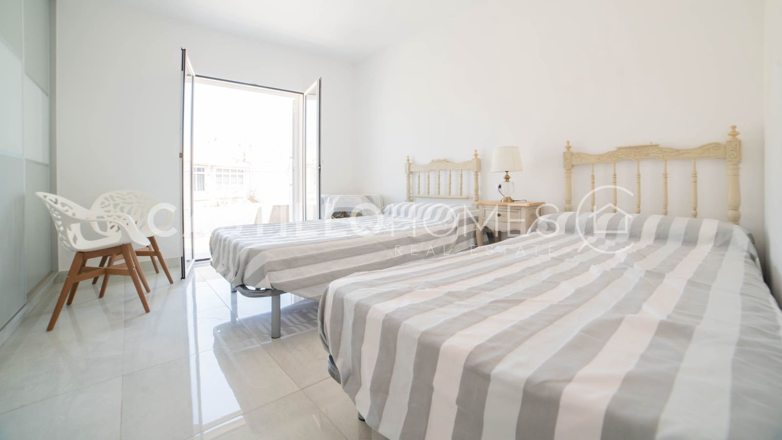 3 soverom Hus til salgs i Torrevieja med svømmebasseng - € 319 000 (Ref: 9973655)