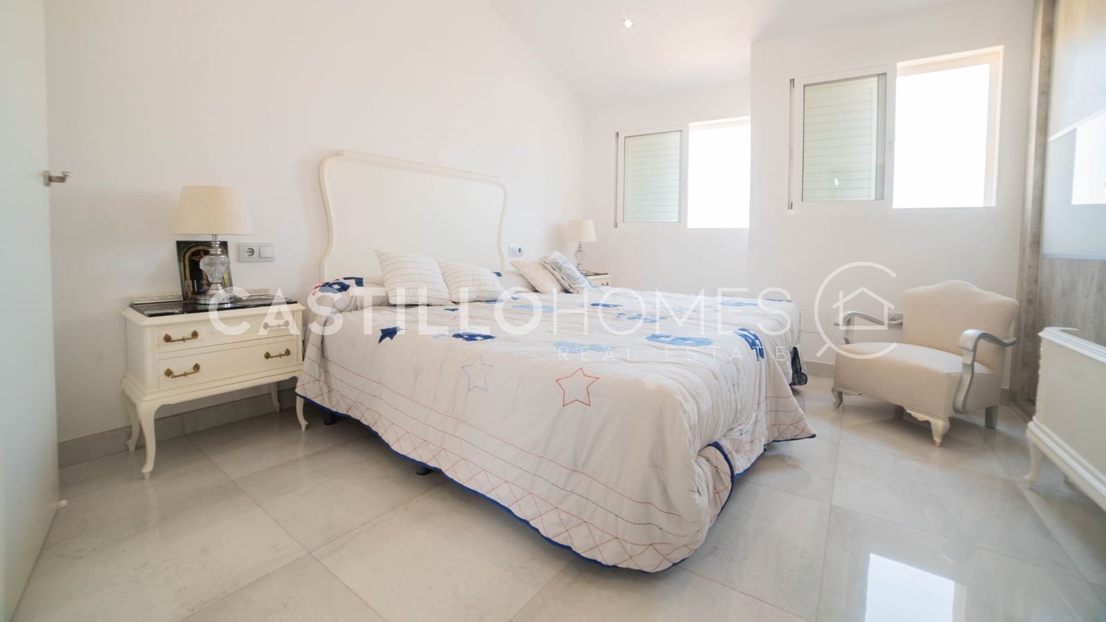 3 soverom Hus til salgs i Torrevieja med svømmebasseng - € 319 000 (Ref: 9973655)