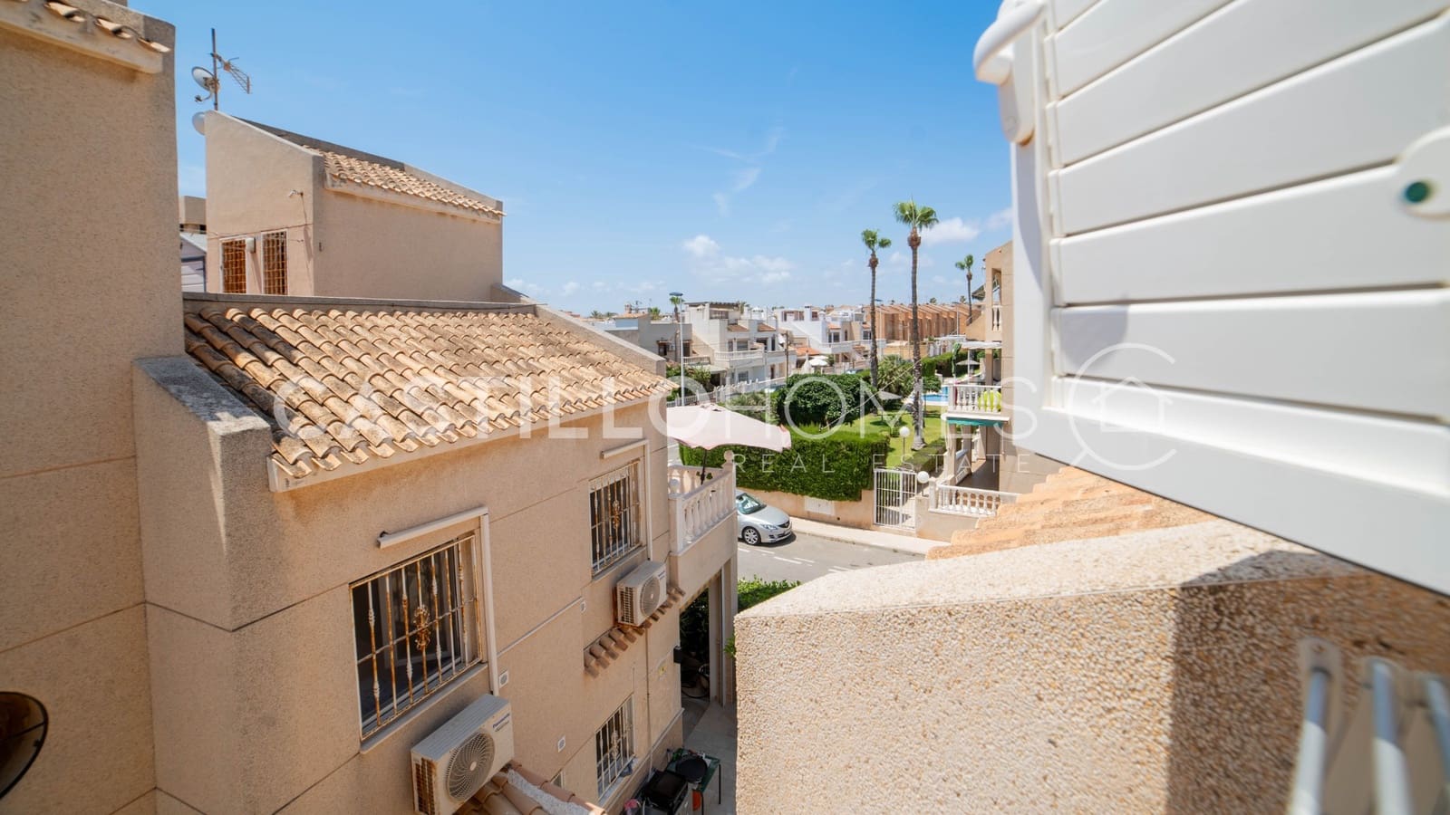 3 soverom Hus til salgs i Torrevieja med svømmebasseng - € 319 000 (Ref: 9973655)