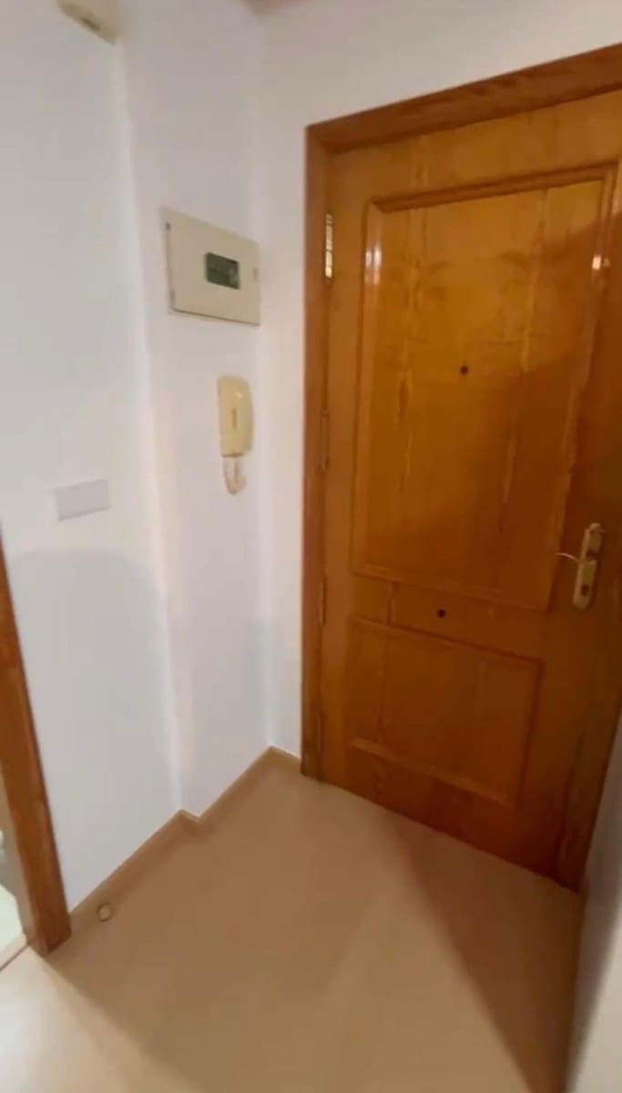 2 bedroom Apartment for sale in Torrevieja with pool - € 129,900 (Ref: 9973656)