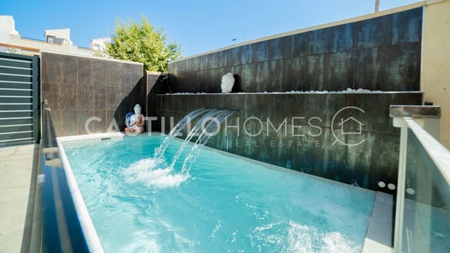 3 soverom Hus til salgs i Torrevieja med svømmebasseng - € 299 000 (Ref: 9973658)