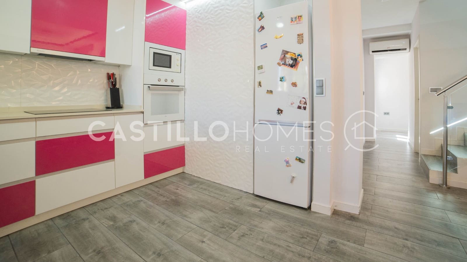 3 soverom Hus til salgs i Torrevieja med svømmebasseng - € 299 000 (Ref: 9973658)