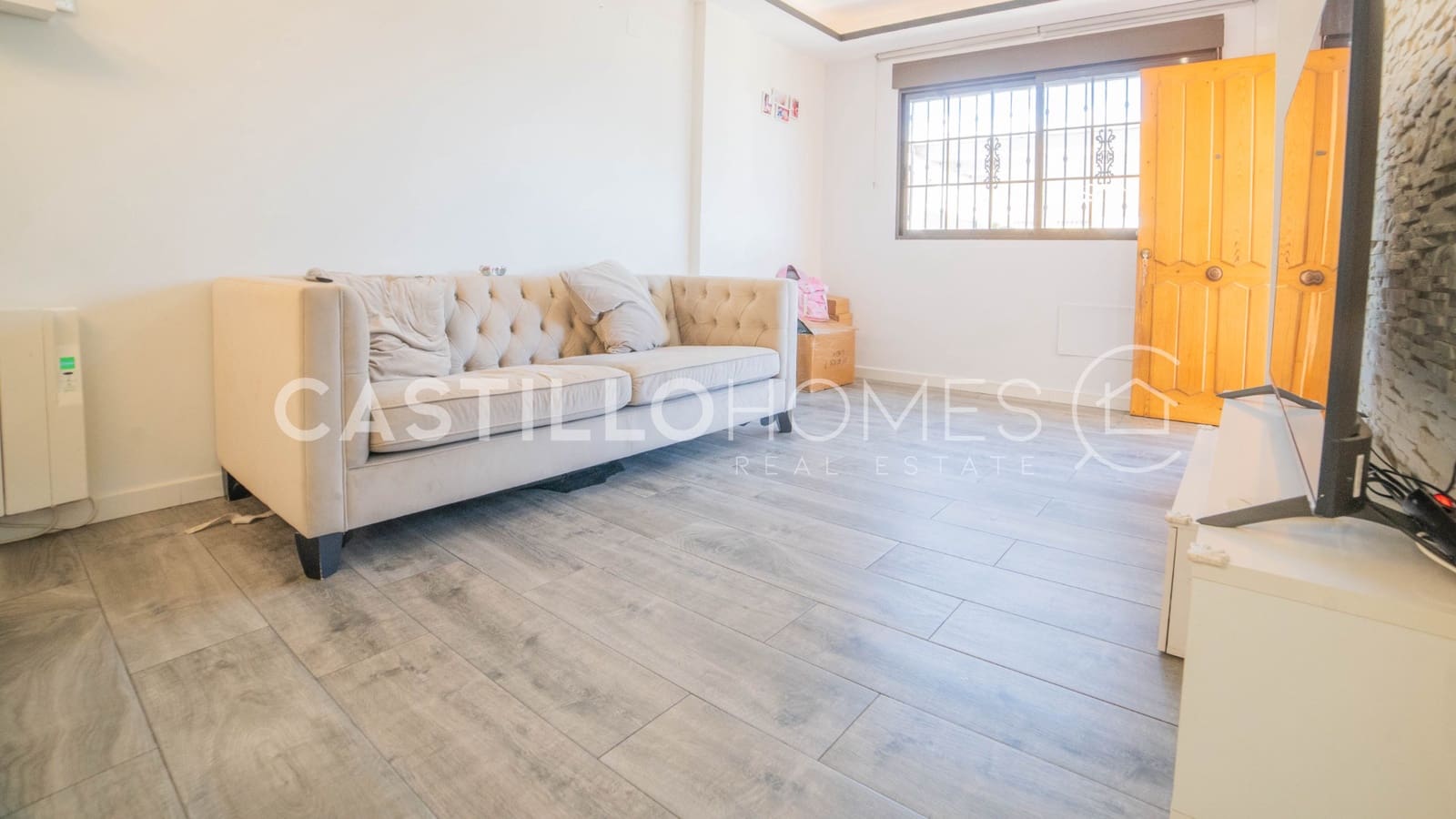 3 soverom Hus til salgs i Torrevieja med svømmebasseng - € 299 000 (Ref: 9973658)