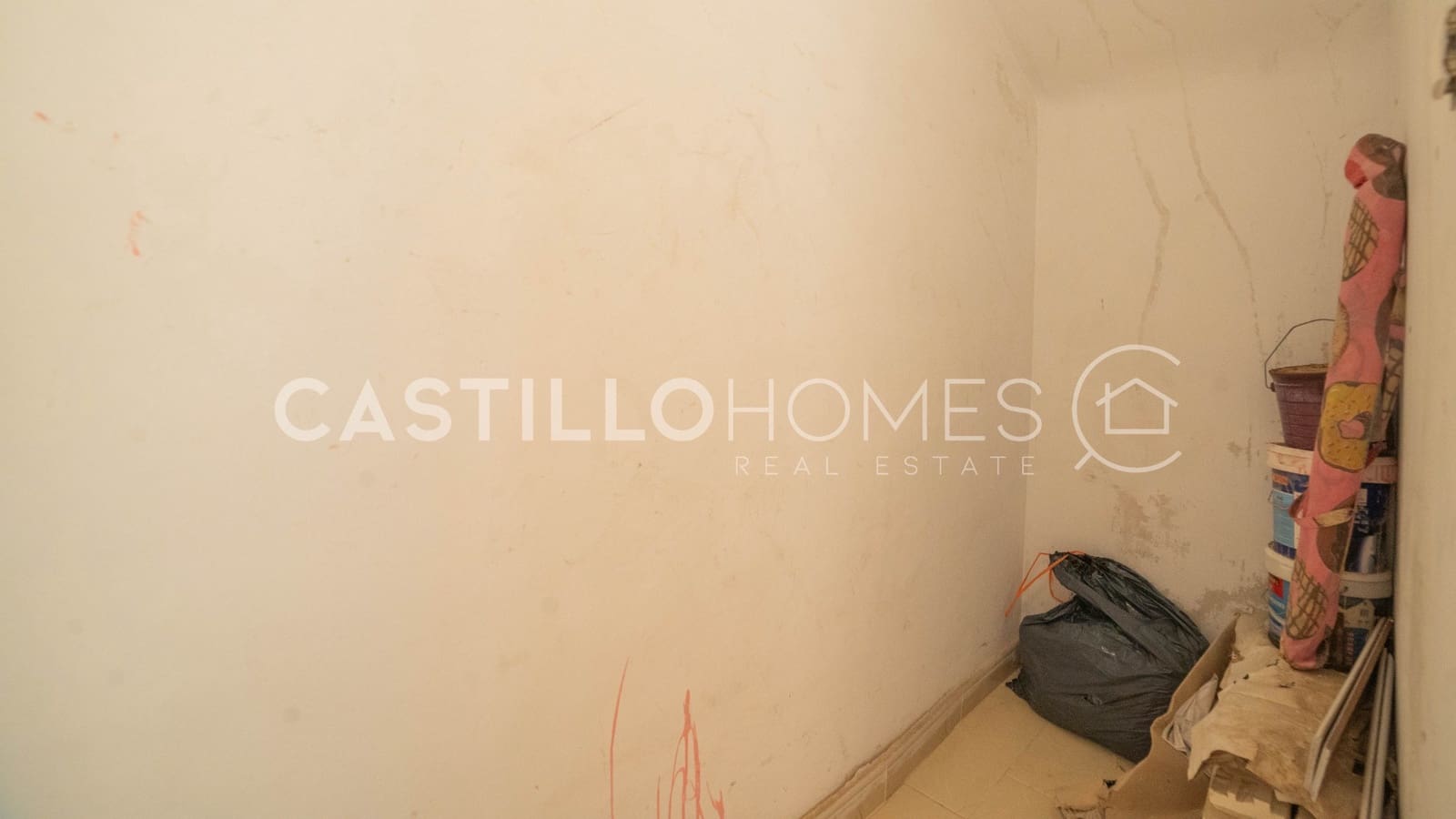 3 soverom Hus til salgs i Torrevieja med svømmebasseng - € 299 000 (Ref: 9973658)