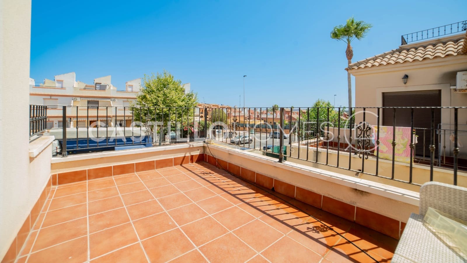 3 soverom Hus til salgs i Torrevieja med svømmebasseng - € 299 000 (Ref: 9973658)