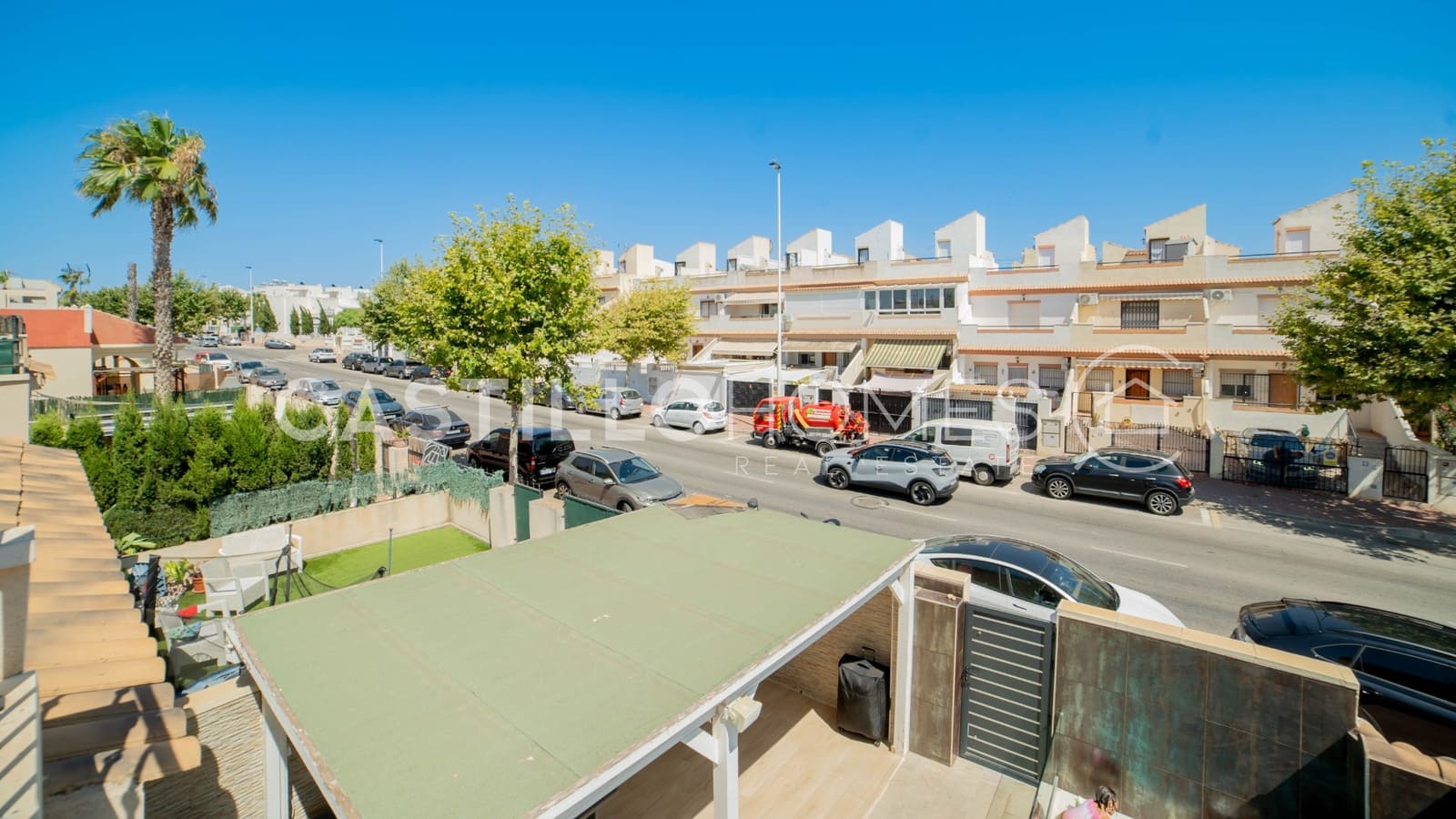 3 soverom Hus til salgs i Torrevieja med svømmebasseng - € 299 000 (Ref: 9973658)