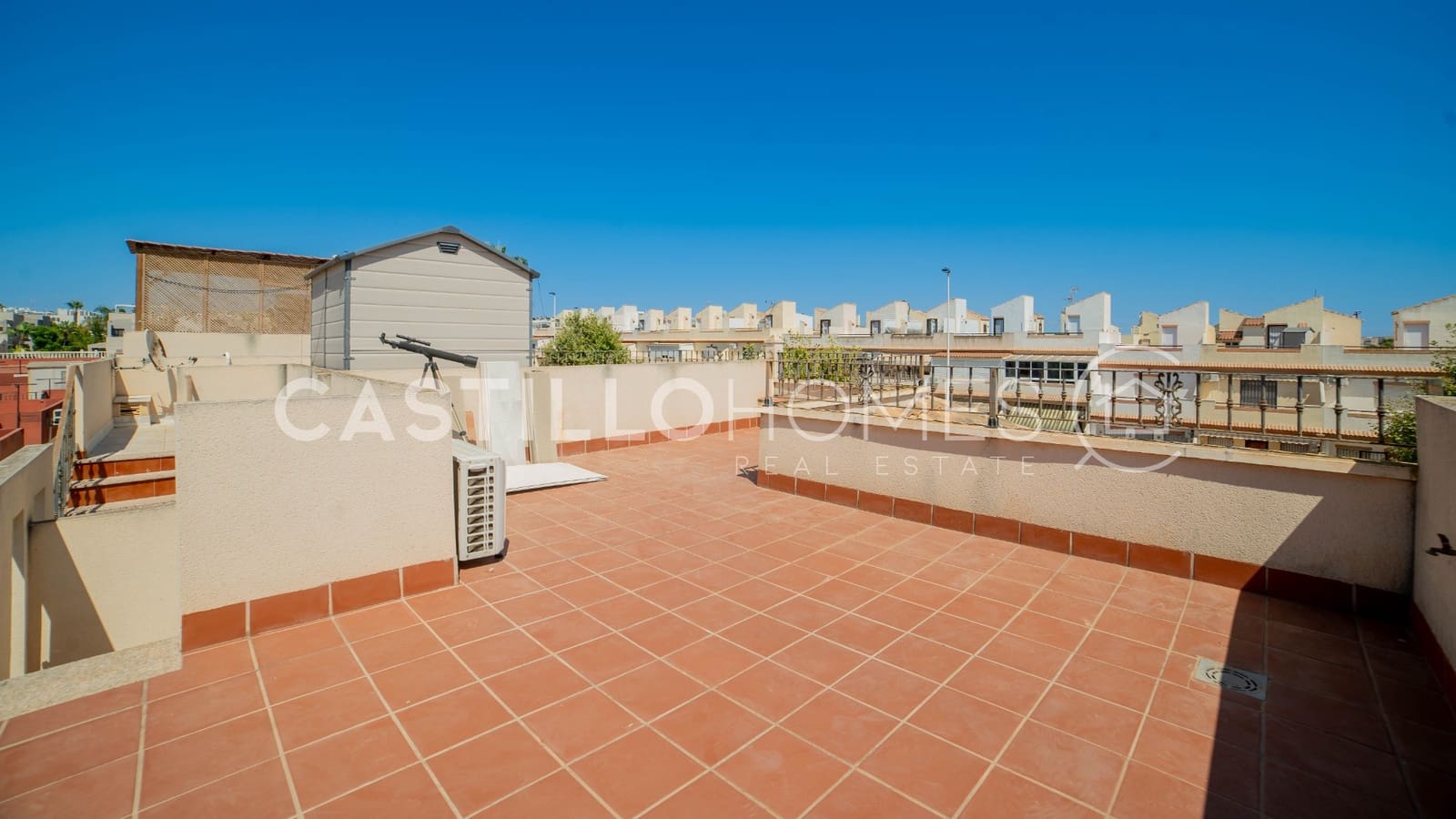 3 soverom Hus til salgs i Torrevieja med svømmebasseng - € 299 000 (Ref: 9973658)
