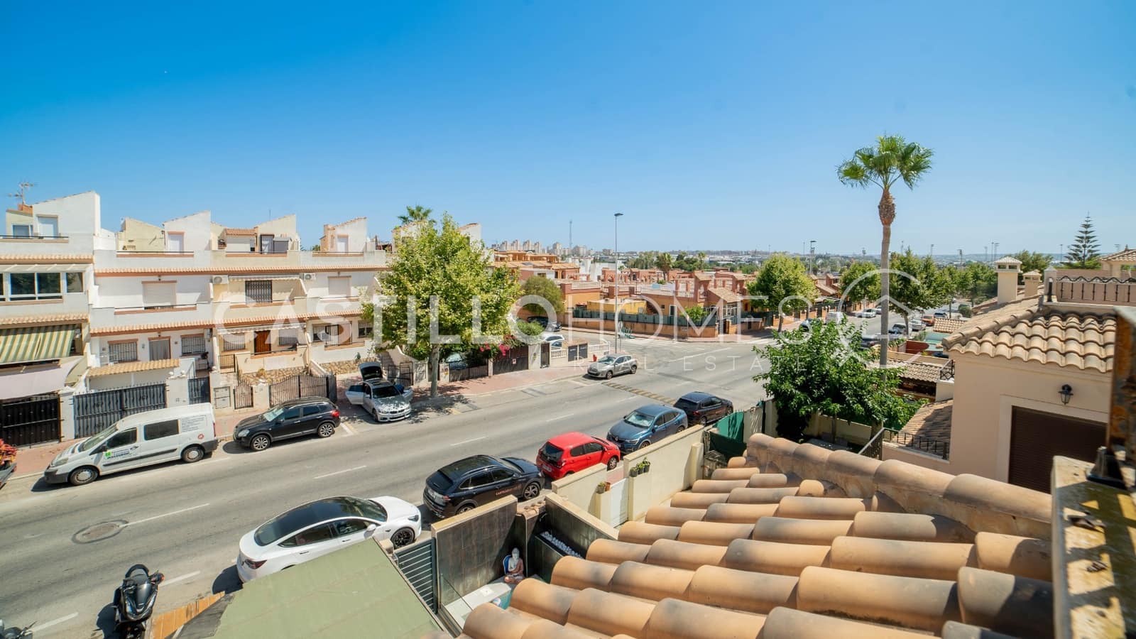 3 soverom Hus til salgs i Torrevieja med svømmebasseng - € 299 000 (Ref: 9973658)