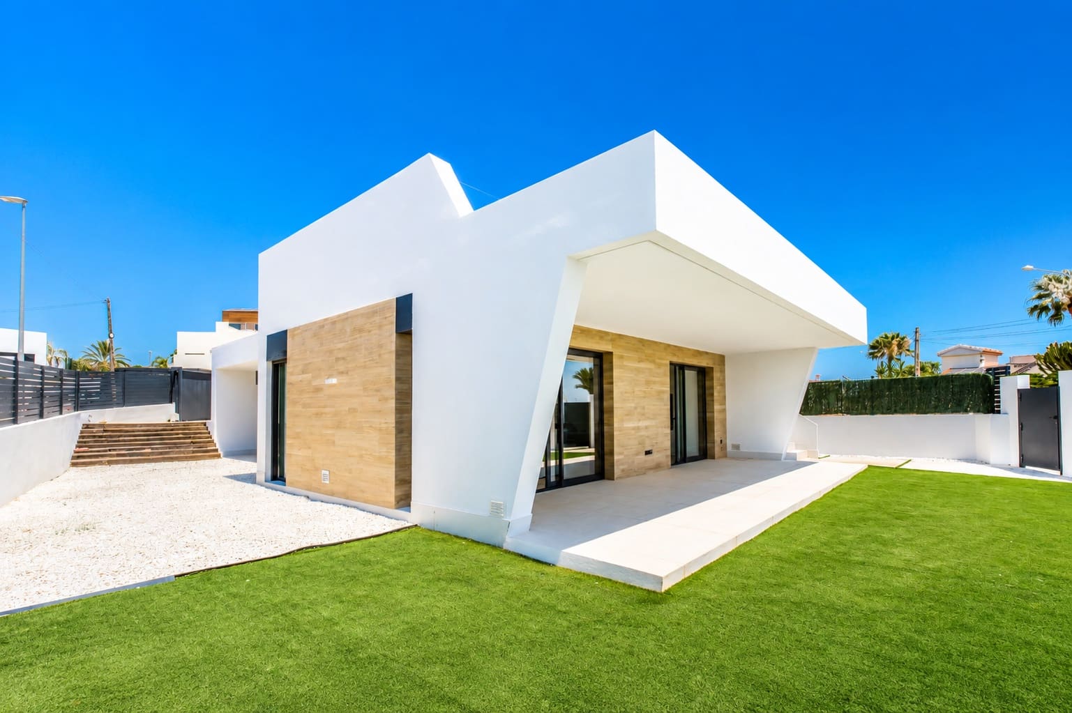 Chalet de 3 habitaciones en Ciudad Quesada en venta con piscina garaje - 690.000 € (Ref: 9973659)