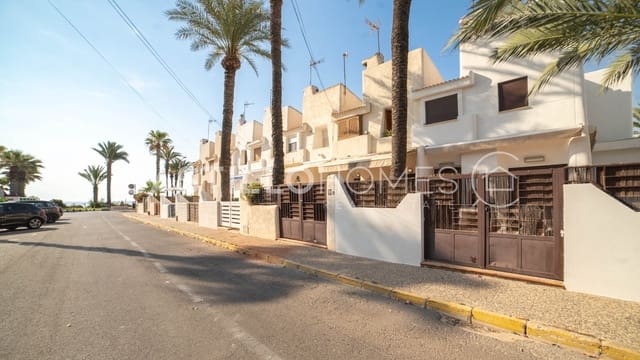 4 sypialnia Dom na sprzedaż w Torrevieja z garażem - 495 000 € (Ref: 9973661)
