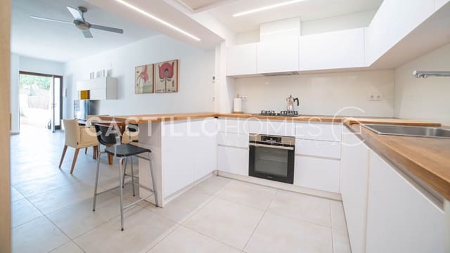 4 sypialnia Dom na sprzedaż w Torrevieja z garażem - 495 000 € (Ref: 9973661)