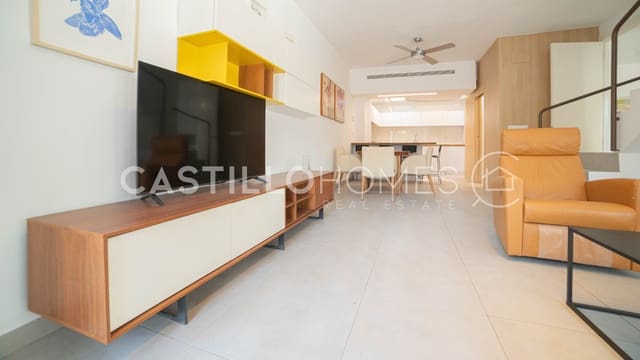 4 sypialnia Dom na sprzedaż w Torrevieja z garażem - 495 000 € (Ref: 9973661)