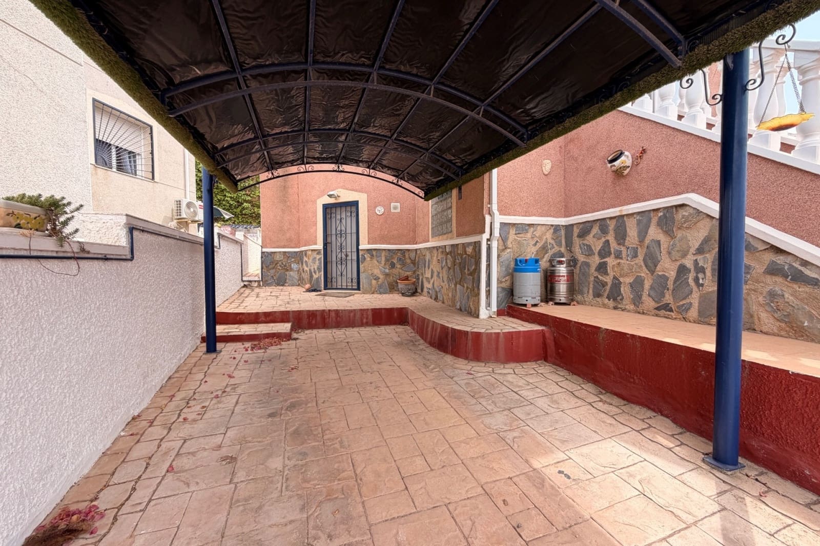 3 soveværelse Villa til salg i Ciudad Quesada med swimmingpool garage - € 275.000 (Ref: 9977567)