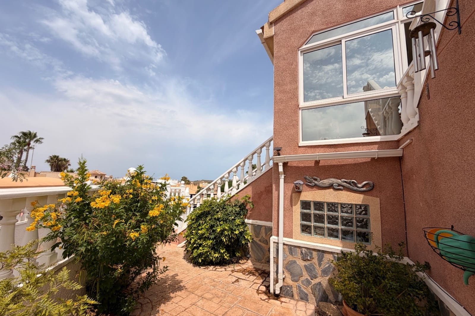 3 soveværelse Villa til salg i Ciudad Quesada med swimmingpool garage - € 275.000 (Ref: 9977567)