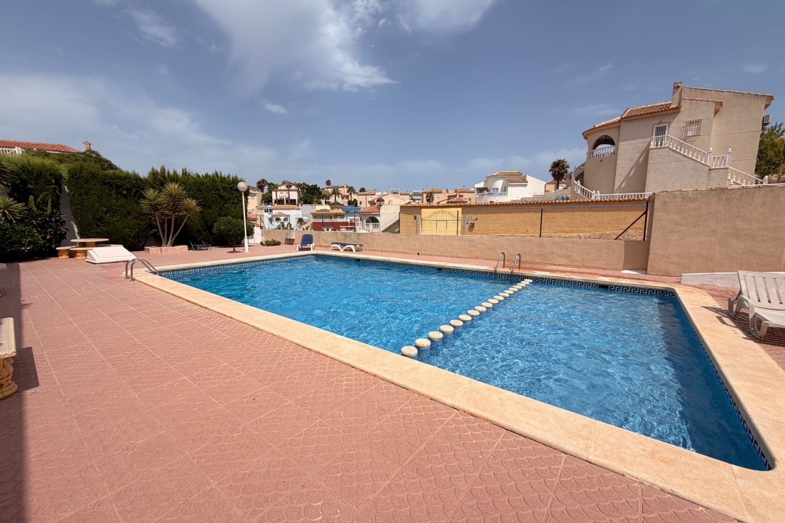 3 soveværelse Villa til salg i Ciudad Quesada med swimmingpool garage - € 275.000 (Ref: 9977567)