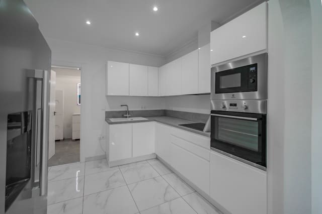 3 sypialnia Willa na sprzedaż w Ciudad Quesada, Rojales z basenem garażem - 394 999 € (Ref: 9981078)