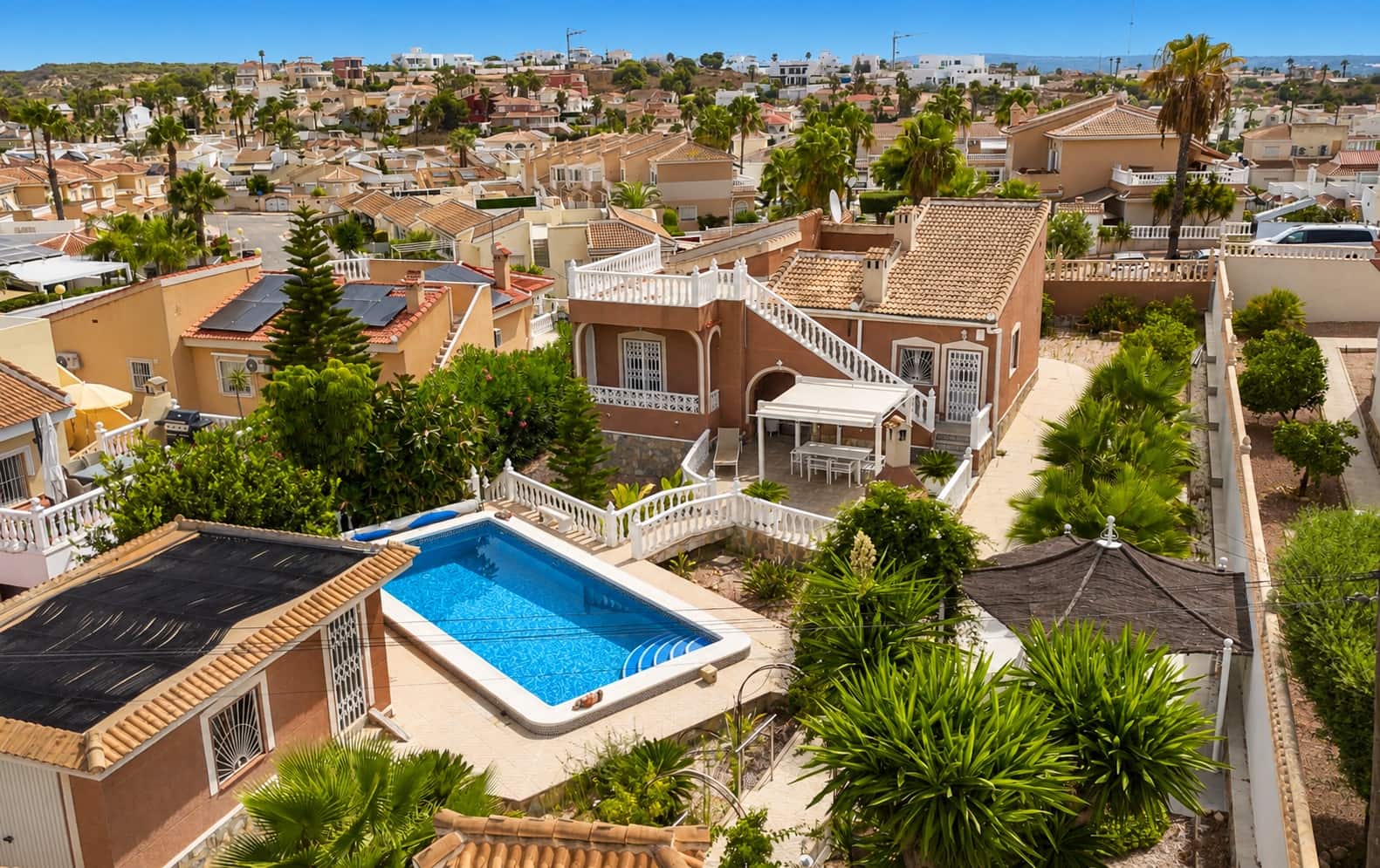 3 bedroom Villa for sale in Ciudad Quesada with pool garage - € 394,999 (Ref: 9981078)