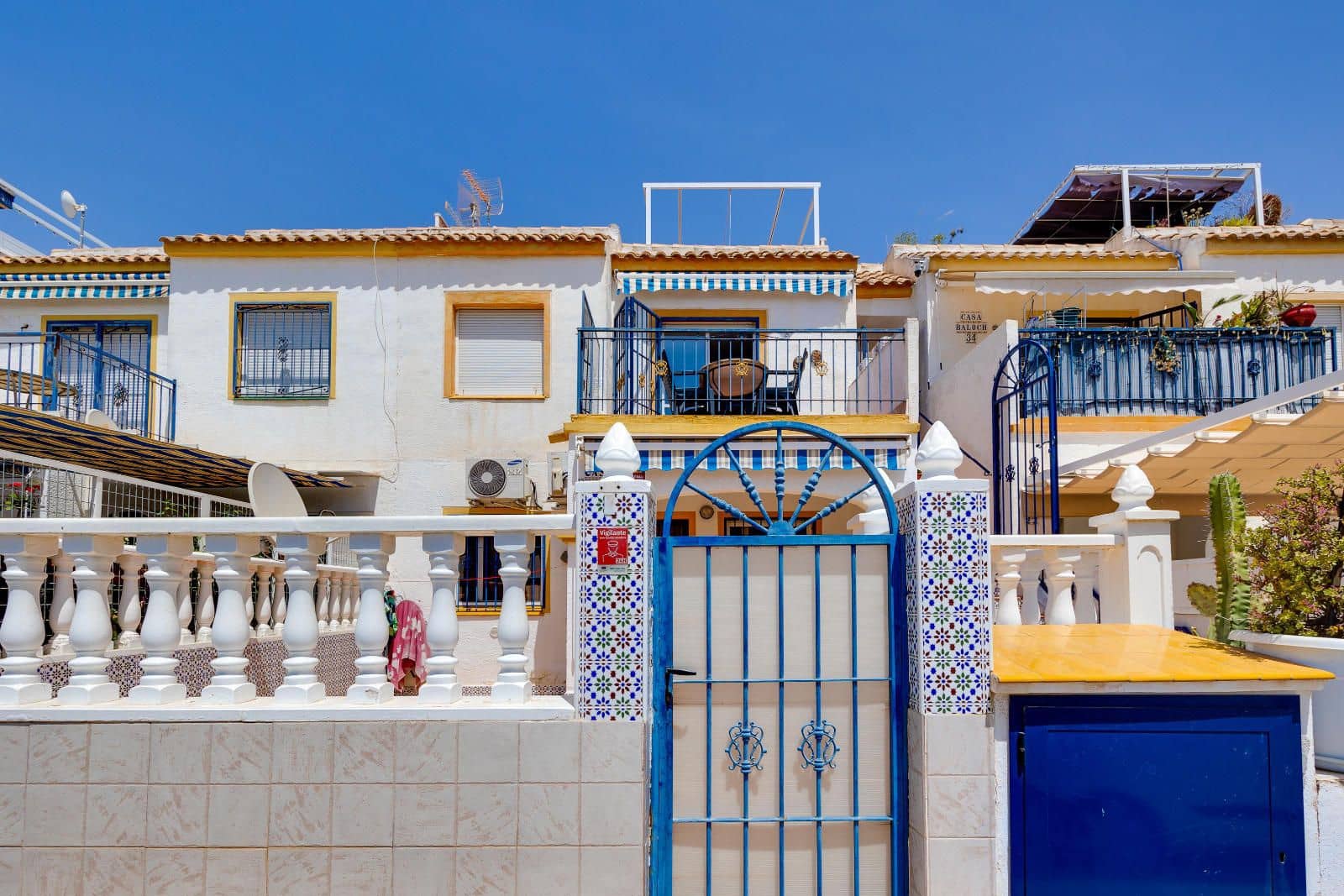 2 soverom Bungalow til salgs i Torrevieja med svømmebasseng - € 144 969 (Ref: 9981082)