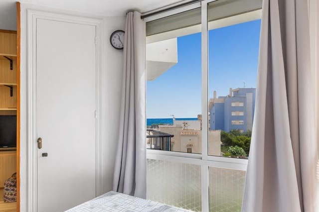 Studio à vendre à Torrevieja avec piscine - 79 900 € (Ref: 9983913)