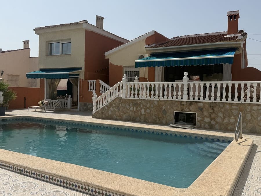 4 soverom Villa til salgs i Ciudad Quesada med svømmebasseng - € 475 000 (Ref: 9984060)