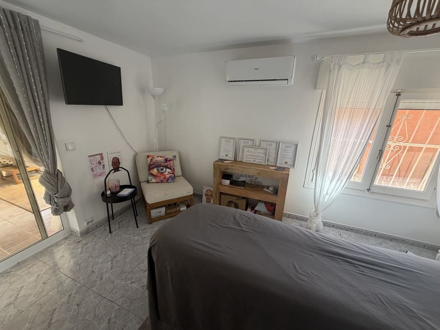4 soverom Villa til salgs i Ciudad Quesada med svømmebasseng - € 475 000 (Ref: 9984060)