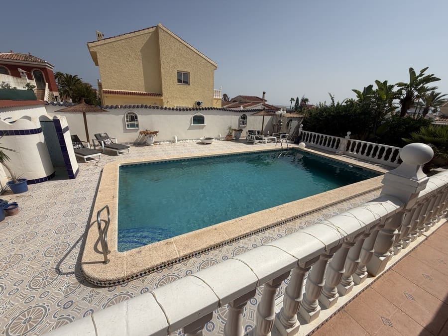 4 soverom Villa til salgs i Ciudad Quesada med svømmebasseng - € 475 000 (Ref: 9984060)