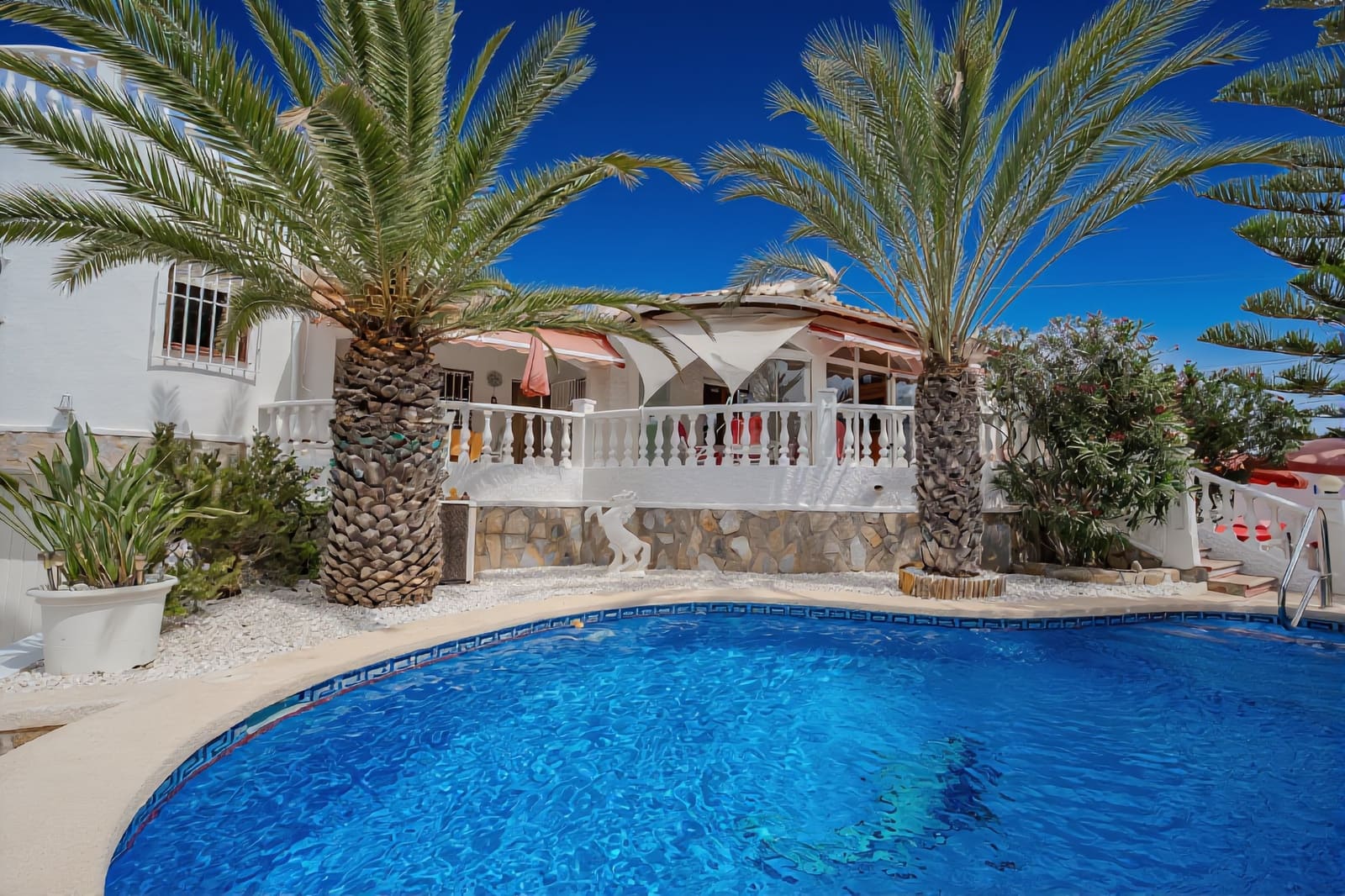 3 slaapkamer Villa te koop in Ciudad Quesada met zwembad garage - € 385.000 (Ref: 9989451)