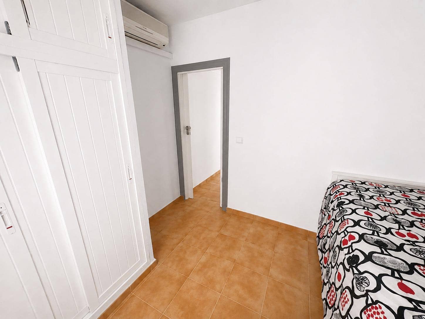 1 soverom Penthouse til salgs i Torrevieja - € 99 900 (Ref: 9989452)