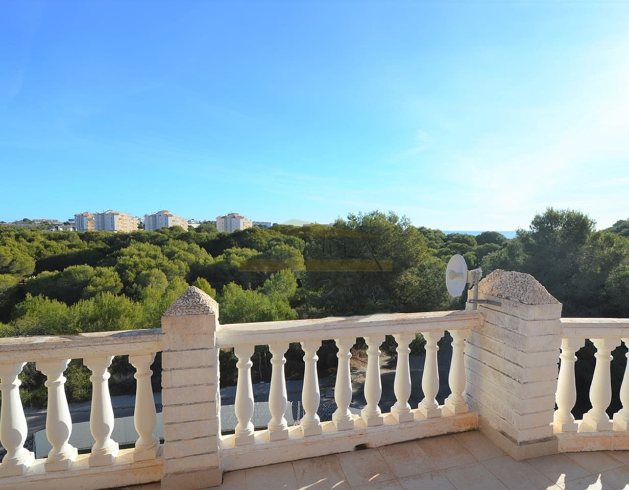 10 soveværelse Villa til salg i Campoamor med swimmingpool garage - € 1.100.000 (Ref: 9989456)