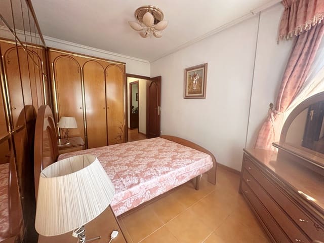 4 bedroom Apartment for sale in Torrevieja with garage - € 255,000 (Ref: 9989457)