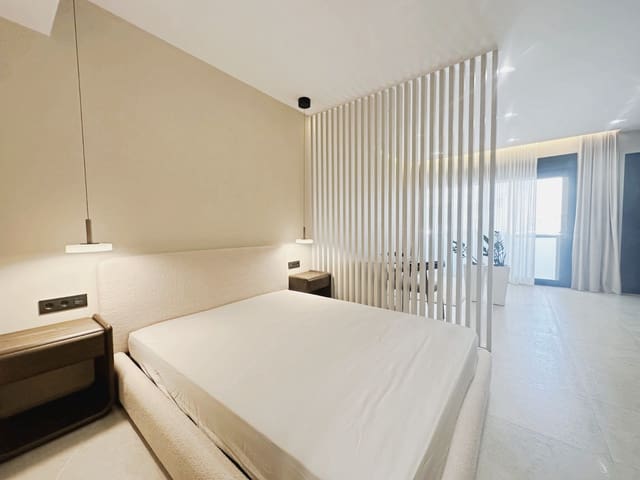 1 Zimmer Apartment zu verkaufen in Torrevieja mit Pool - 168.000 € (Ref: 9989459)