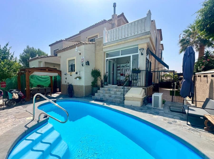 3 sovrum Villa till salu i Algorfa med pool - 296 000 € (Ref: 9994500)