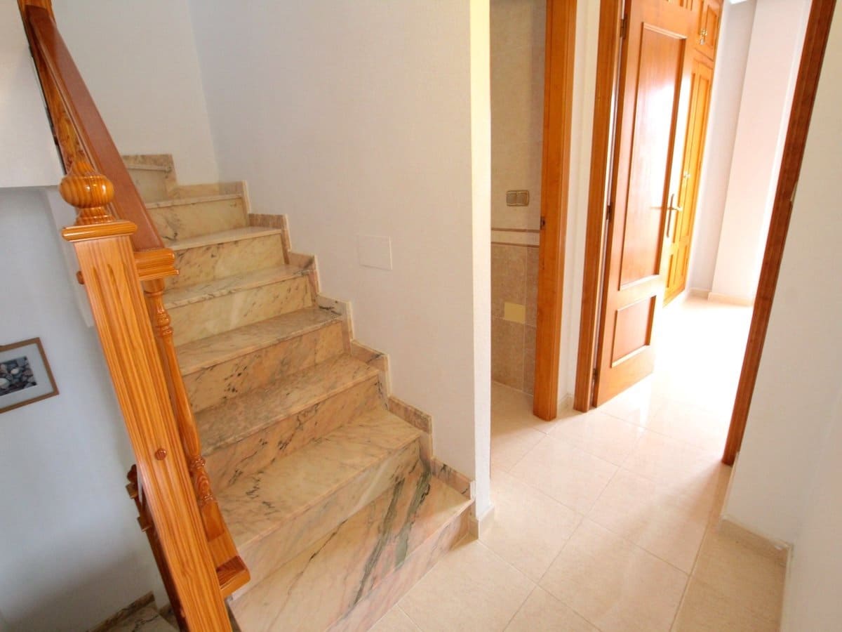 Casa de 3 habitaciones en Cabo Roig en venta con piscina garaje - 229.000 € (Ref: 9999337)
