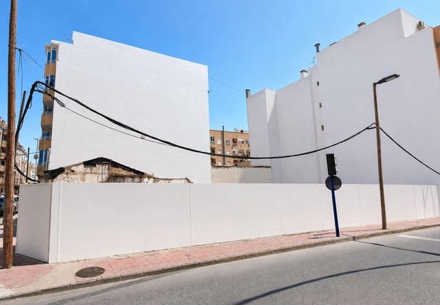 Tomt till salu i Torrevieja - 1 500 000 € (Ref: 9999338)