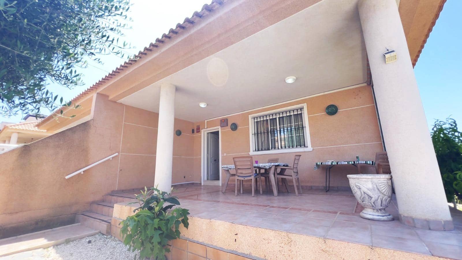 3 soverom Villa til salgs i Torrevieja med svømmebasseng - € 425 000 (Ref: 9999339)