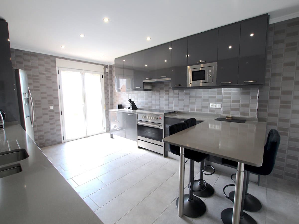 5 slaapkamer Villa te koop in Campoamor met zwembad garage - € 540.000 (Ref: 9999345)